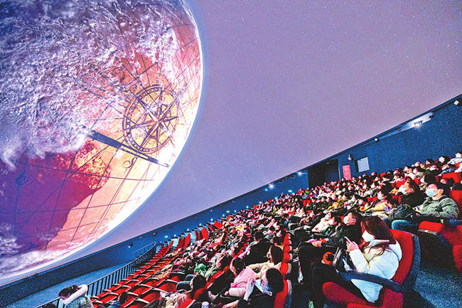 试压首日,省科技馆新馆人气爆棚 科学的种子在萌芽