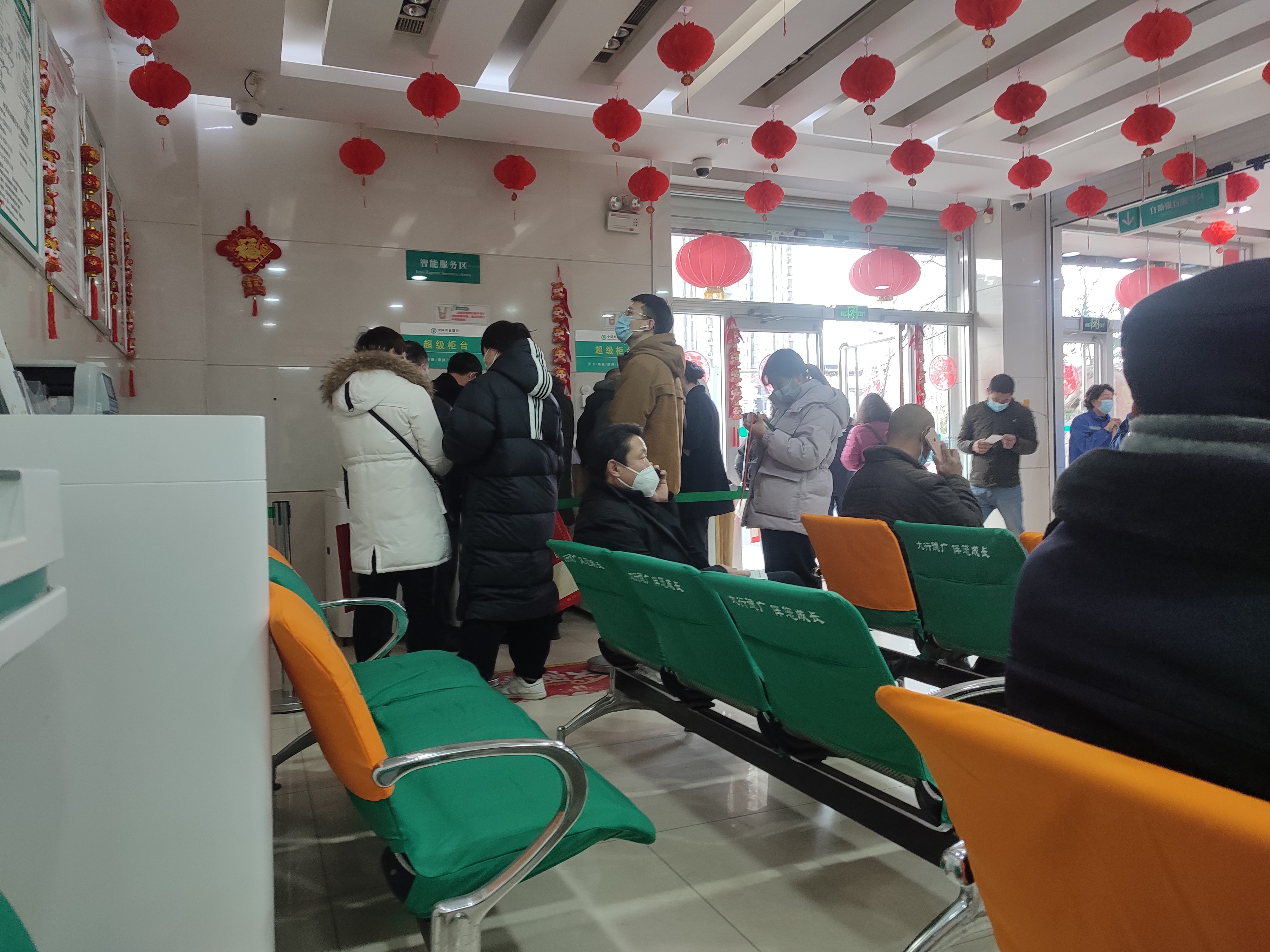 ATM停用、春节前徐州部分银行网点“取现难”?记者探访