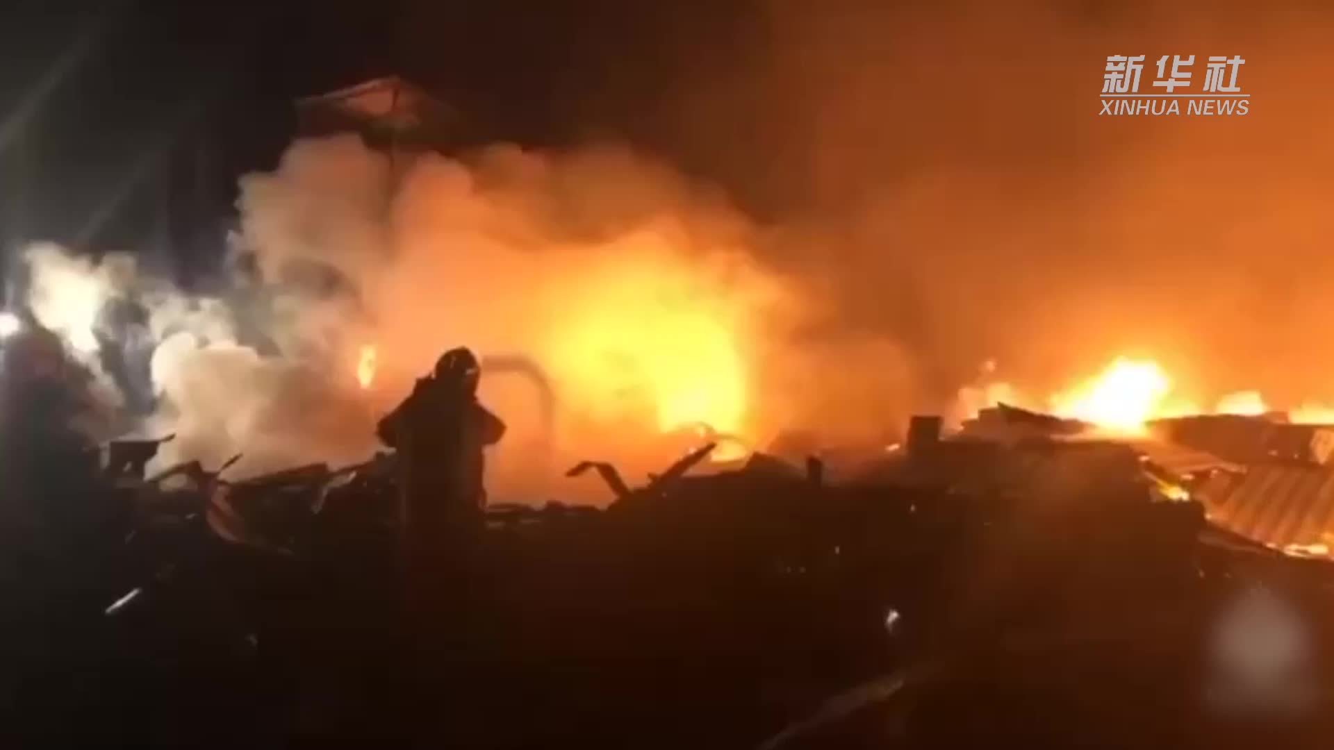 塞瓦斯托波尔一工地活动房发生火灾致7人死亡