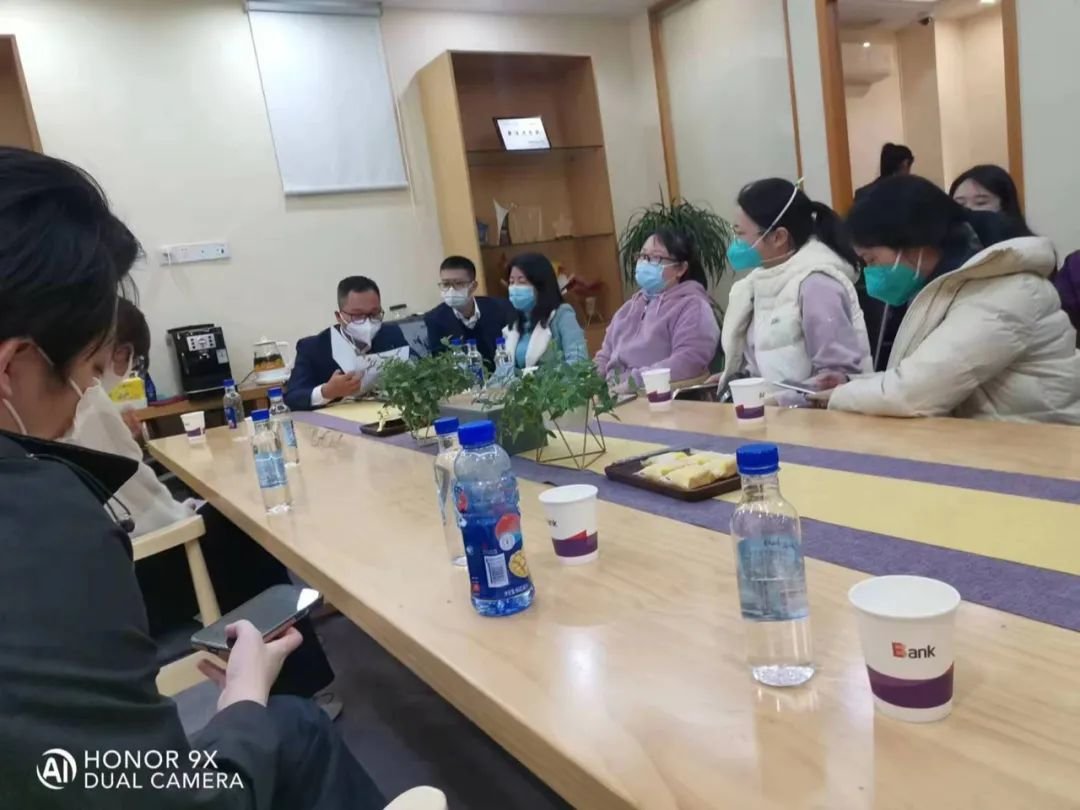 事发之后,银行组织业主协商后续问题