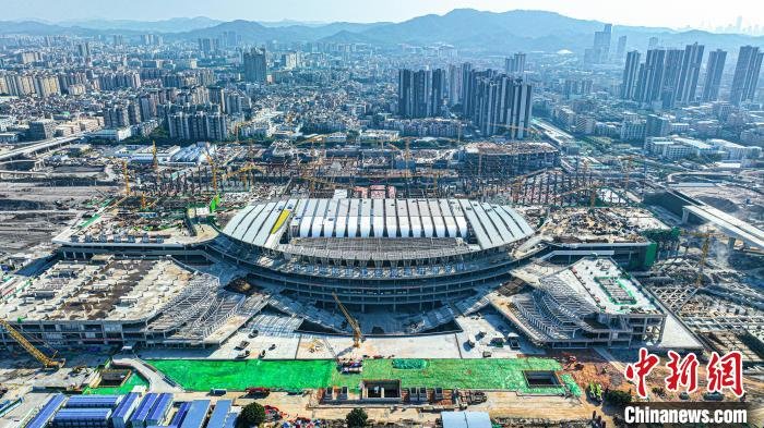 中铁建工广州白云站项目航拍图 何建明 摄