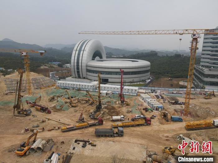航空轮胎项目二期工程实景图 闯恒海 摄