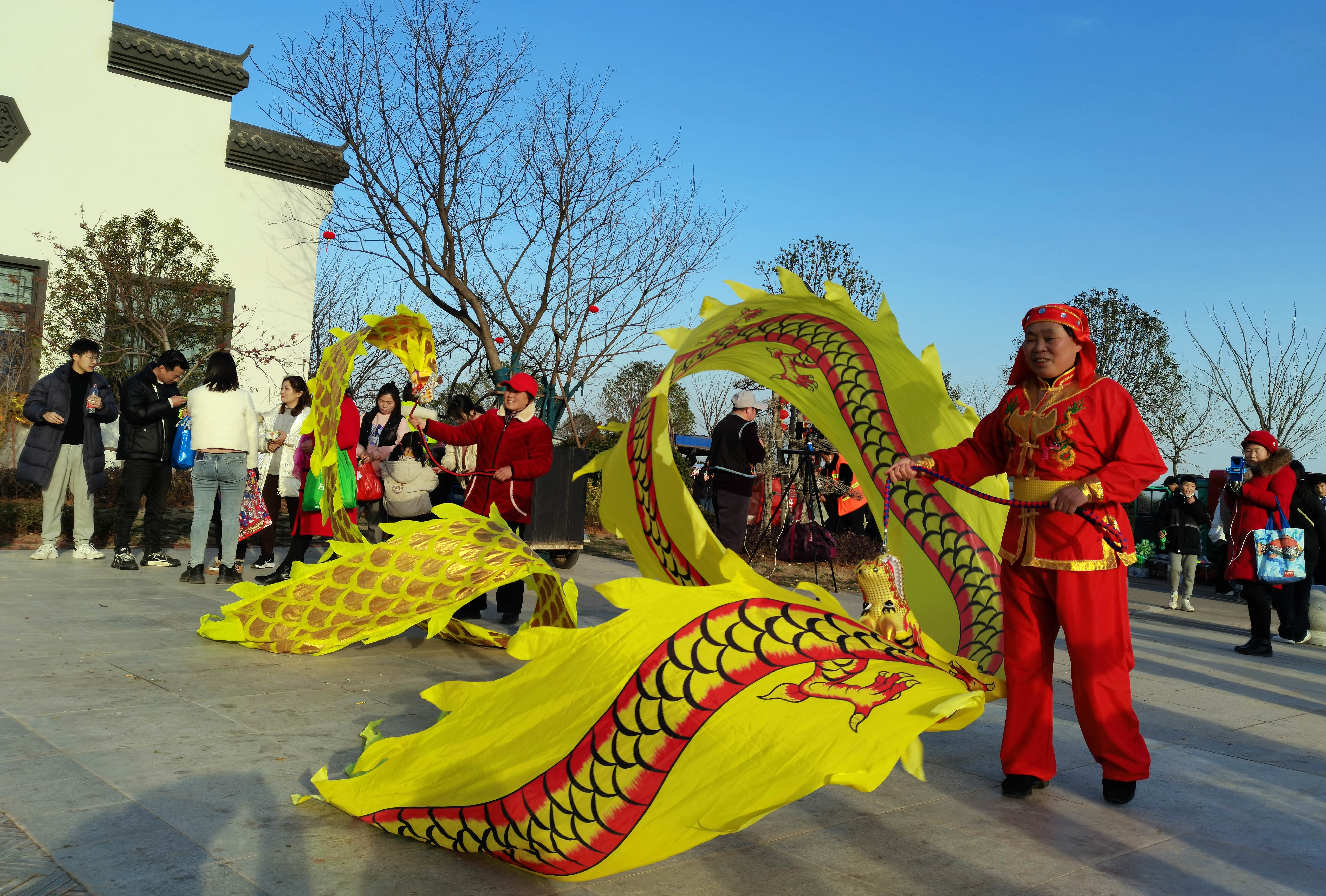 安徽庐江：民俗表演喜迎春