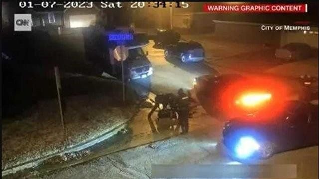 美国非裔男子尼<em>科尔</em>斯遭警察殴打致死 种族歧视结的恶果 - 速球吧