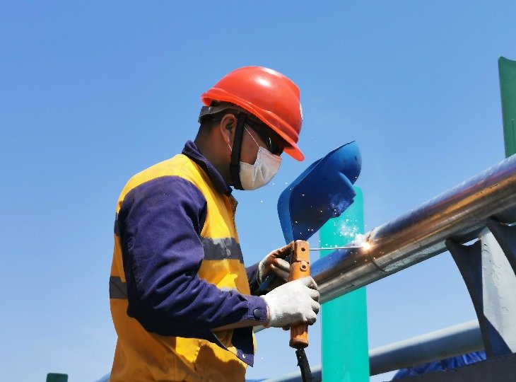 江西：养护畅安舒美高速 铺就绿色崛起大道