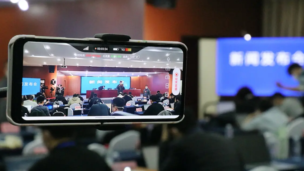 凤凰早报|胡鑫宇们为何会走向自杀的深渊?美国限制《流浪地球2》排片?