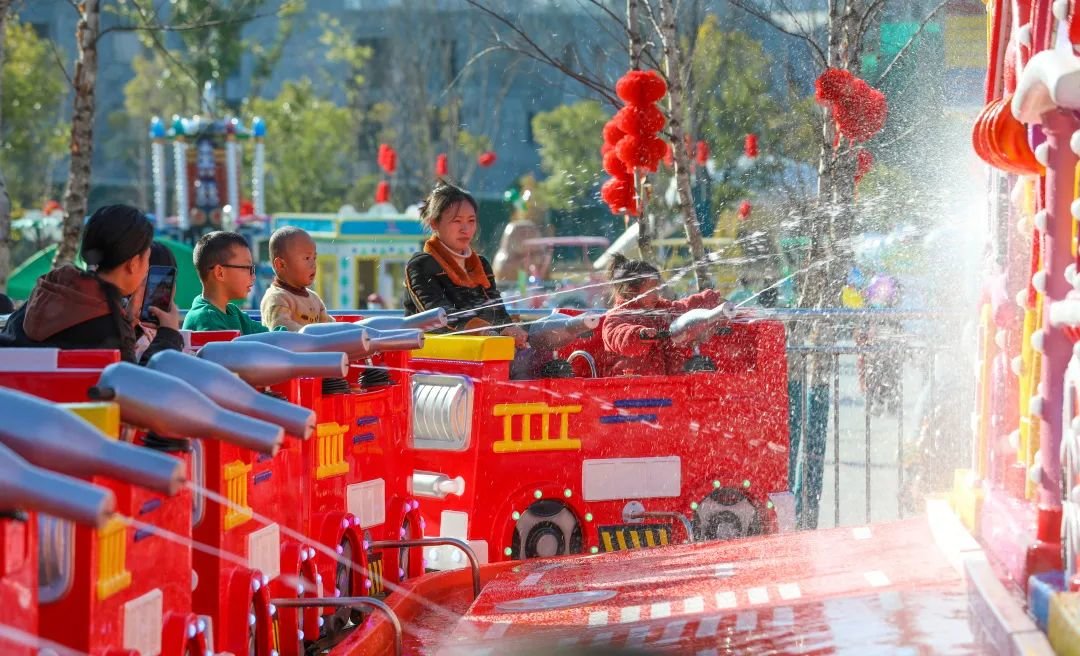 首个大型游乐园！快来体验刺激，就在赣州蓉江新区！