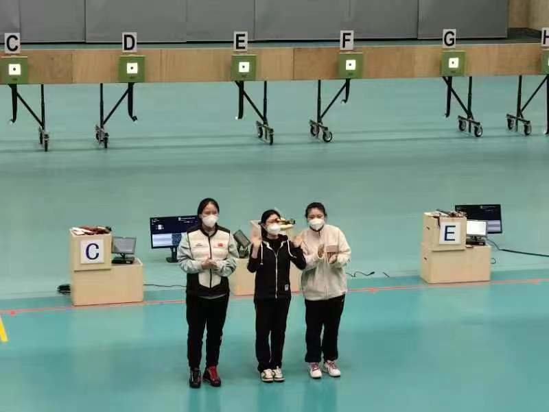 全国赛事演绎“步步惊心” 甘肃“神枪手”射落金牌