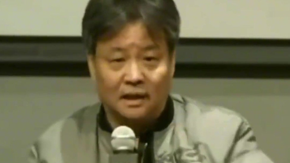张艺谋决定拍《活着》 余华：被他骗了