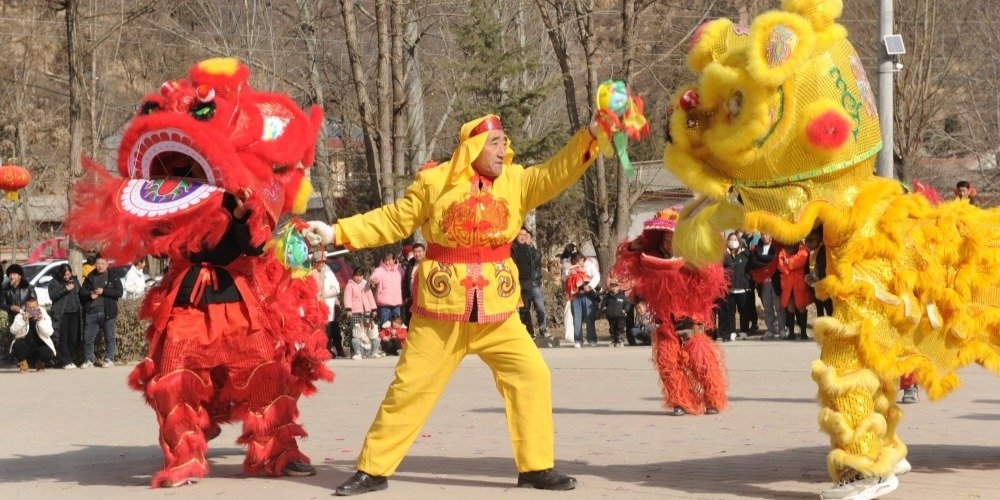 龙狮共舞闹新春 礼县这个山村年味儿足凤凰网甘肃_凤凰网