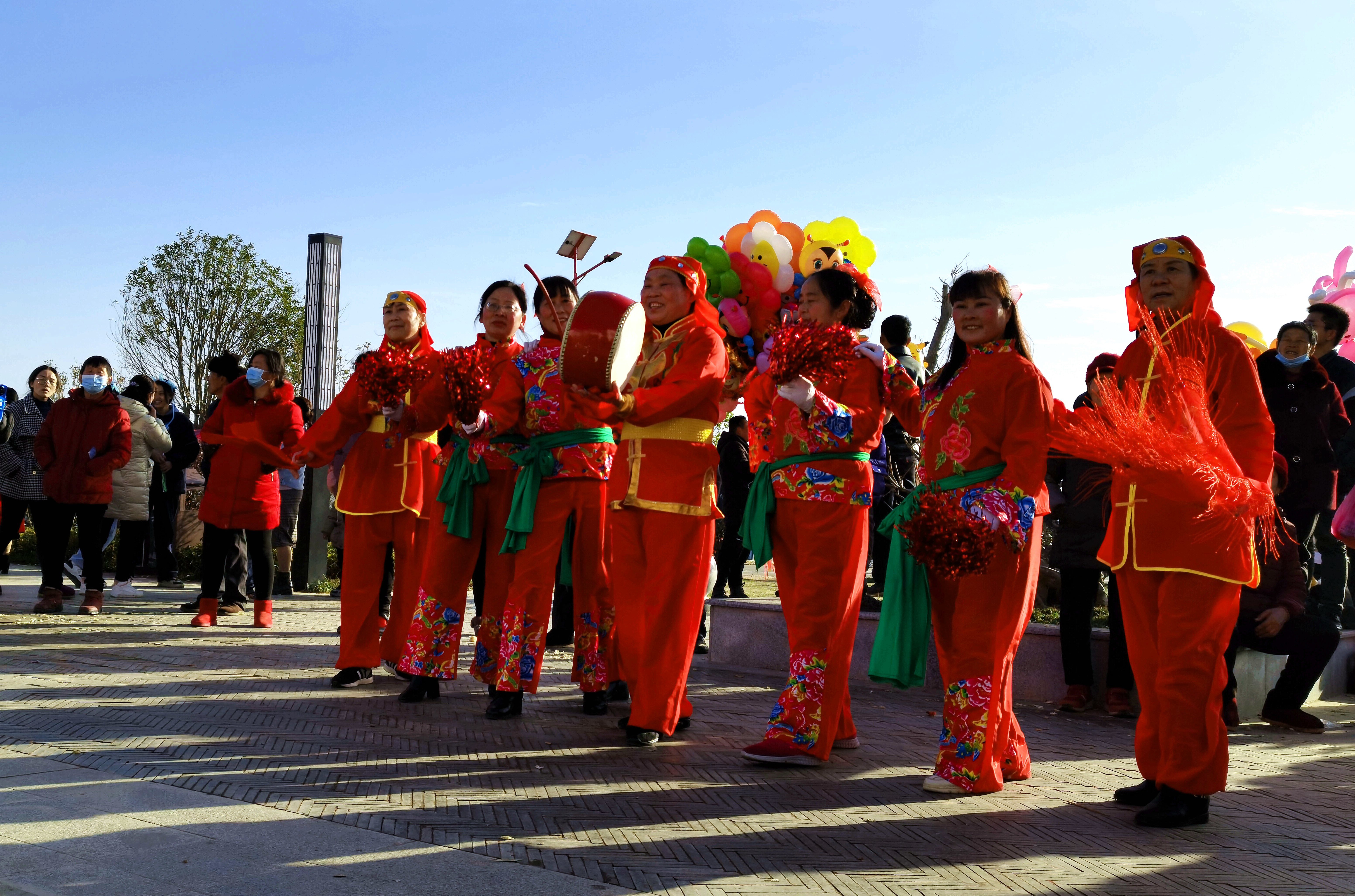 安徽庐江：民俗表演喜迎春