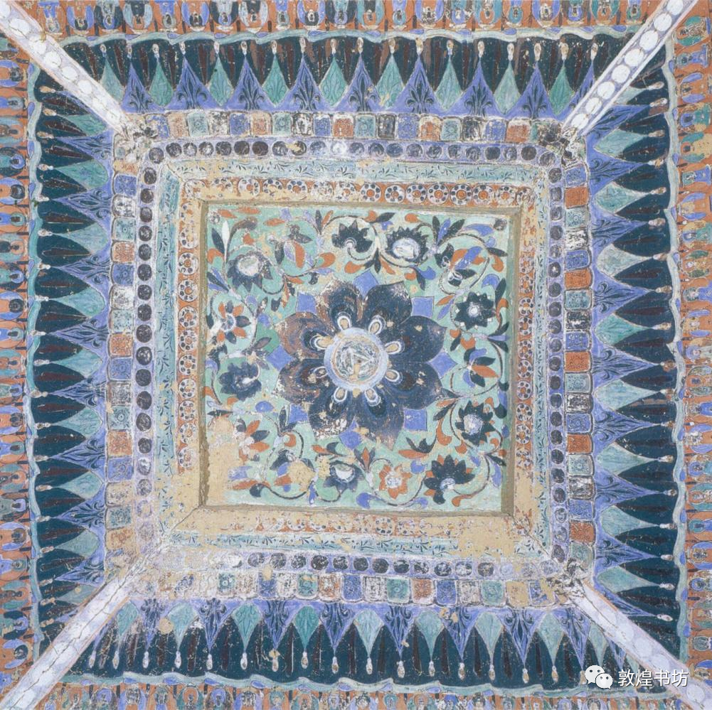 莫高窟第397窟窟顶 三兔莲花缠枝花纹藻井