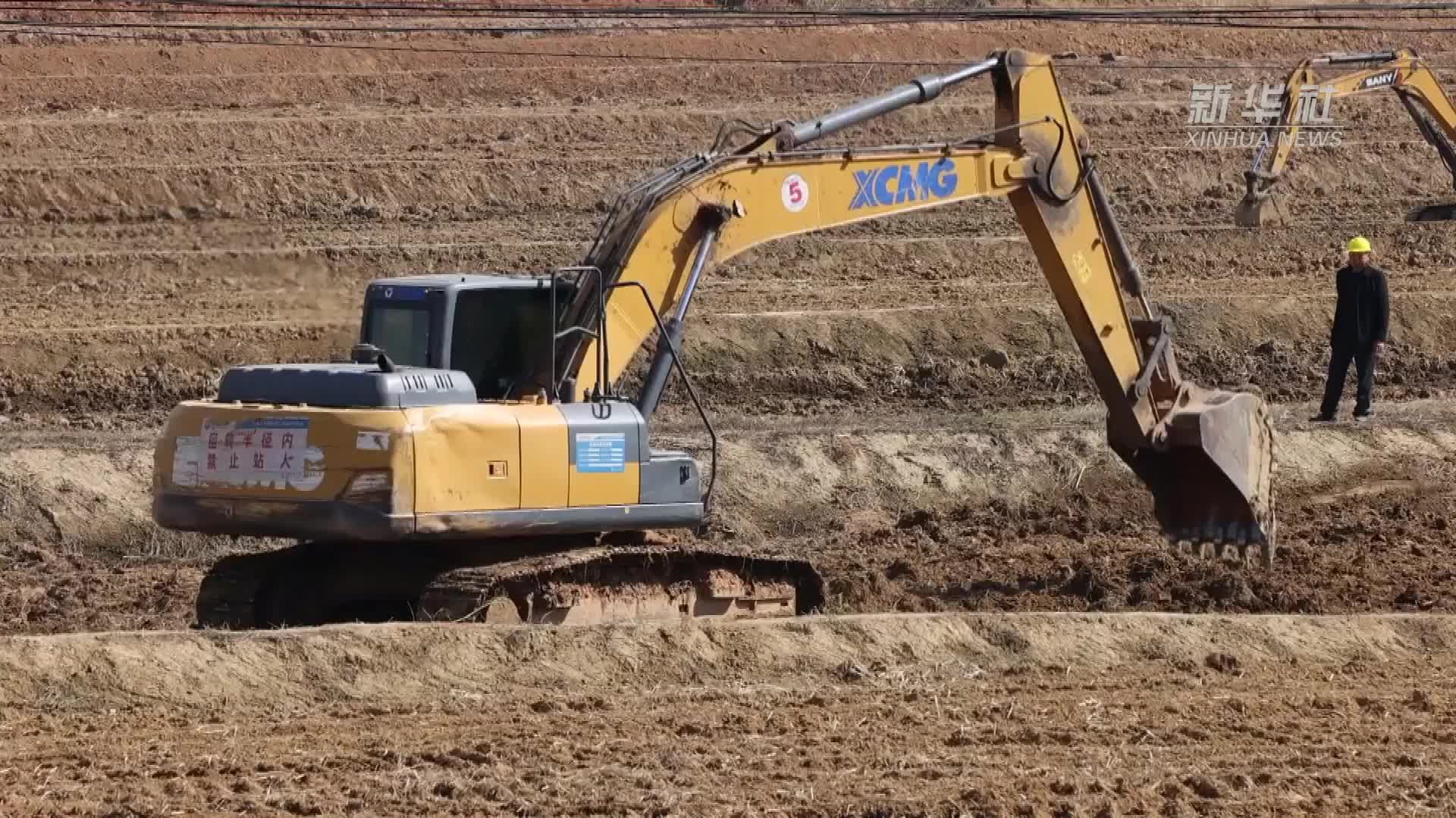 江西都昌：高标准农田建设忙