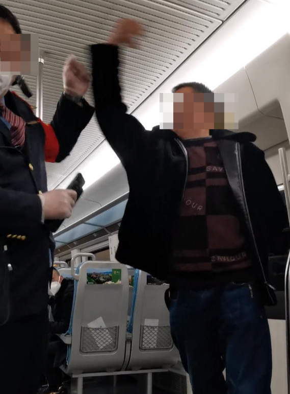 ▲事发现场 据视频截图