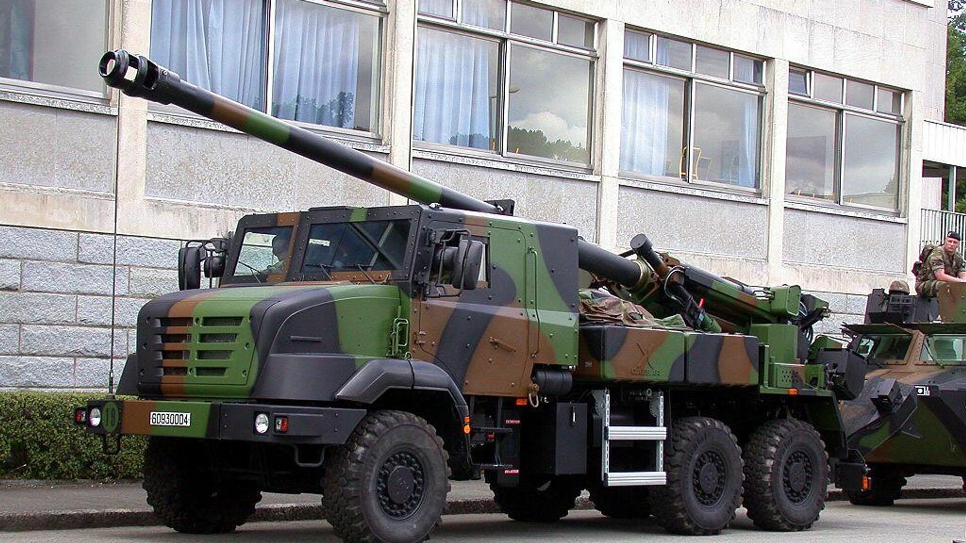 法国再为乌克兰提供12门凯撒榴弹炮