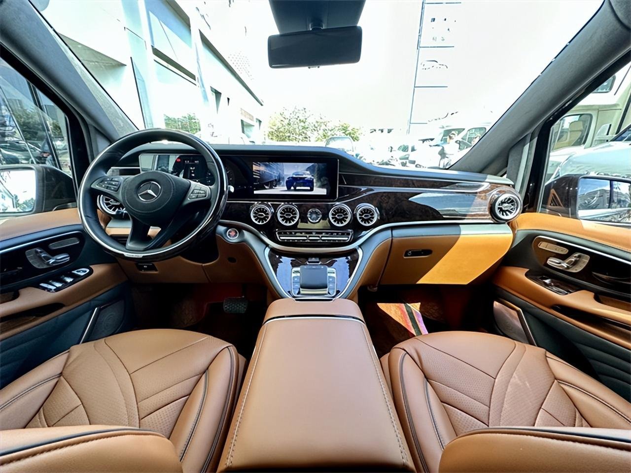 威霆高顶定制黑金外观超百万级奢华内饰_凤凰网汽车_凤凰网