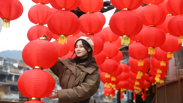 C罗祝福中国球迷新年快乐被喷！中国文化更应由我们守护
