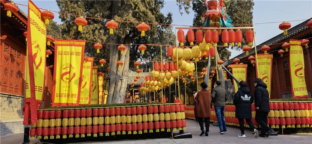 伏羲“生日趴”摆起 数万人赴祭祖之约