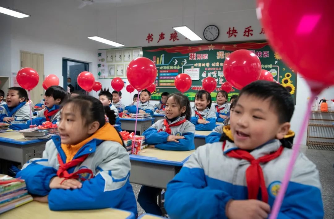 直击宜春萌娃开学第一天 仪式感满满（图）凤凰网江西_凤凰网