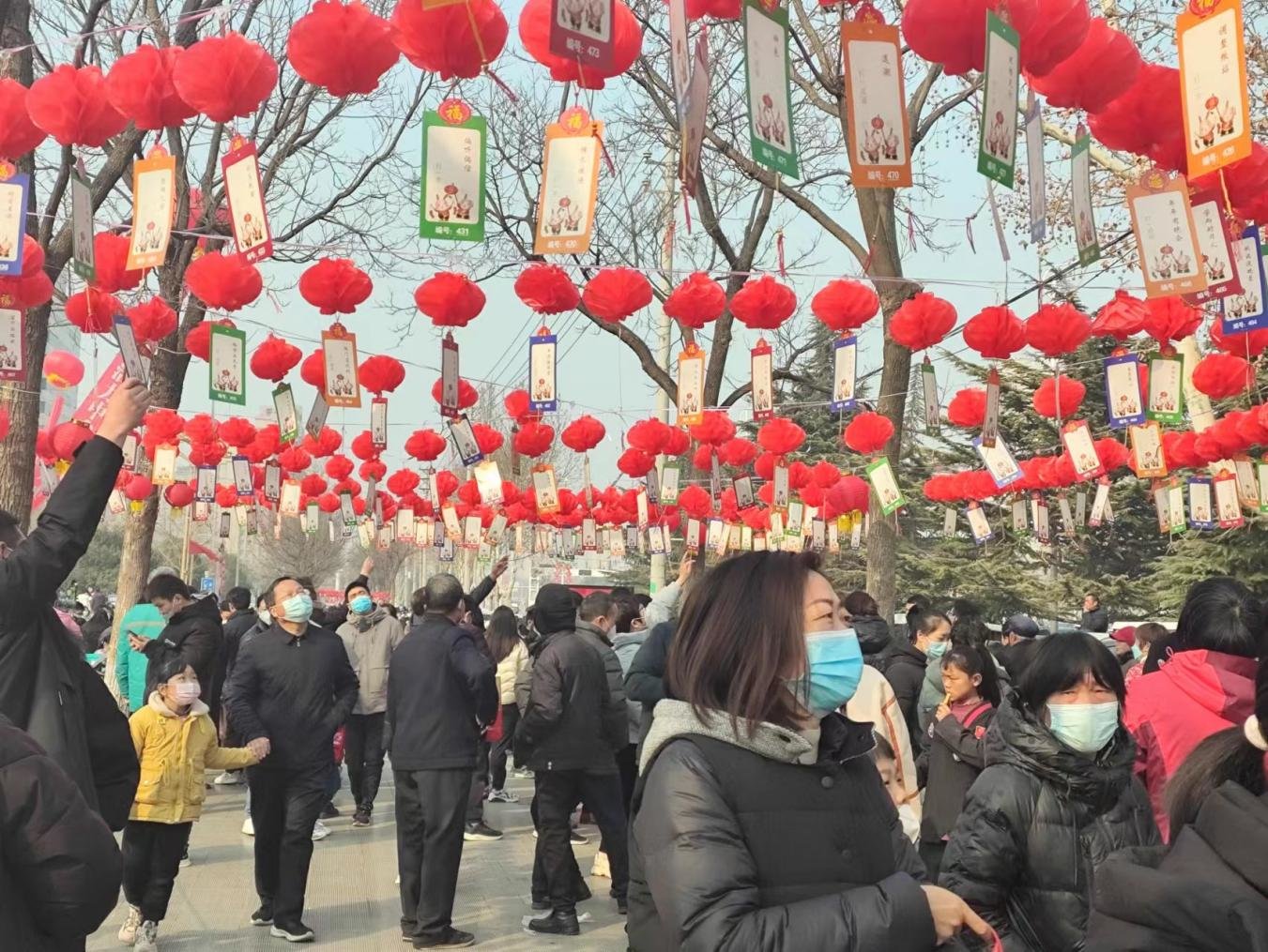 猜灯谜,做元宵,制花灯.中牟市民红红火火闹元宵凤凰网河南_凤凰网