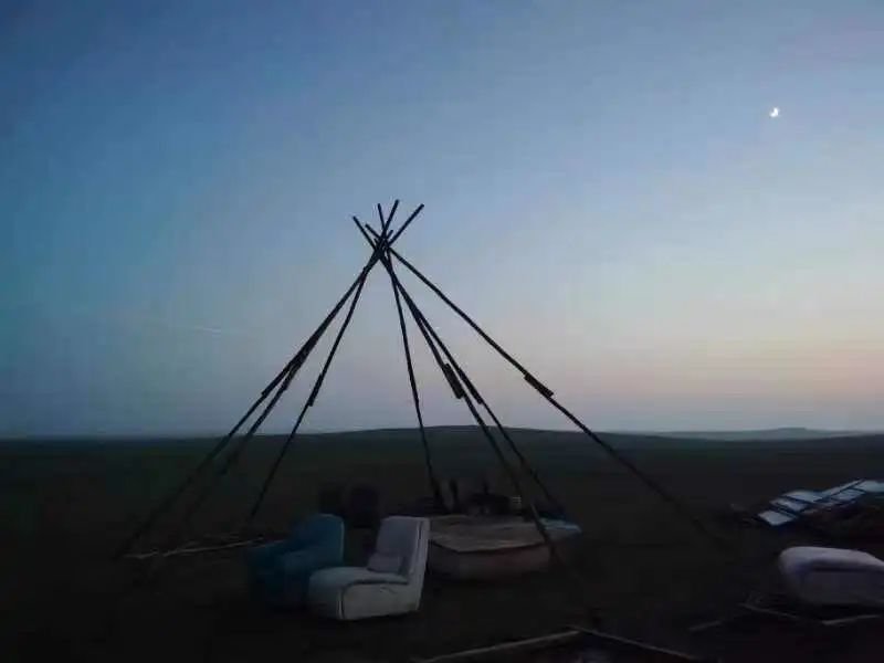 顾桃和朋友搭的樶罗子 © 顾桃