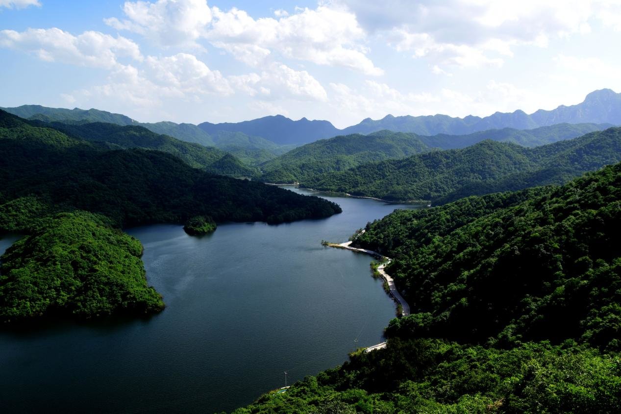 桐柏龙潭河风景区一角