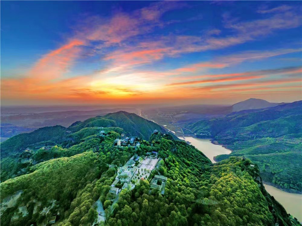 全国舞台秀"诗"力 小山村走出来的农民工大哥底气何在