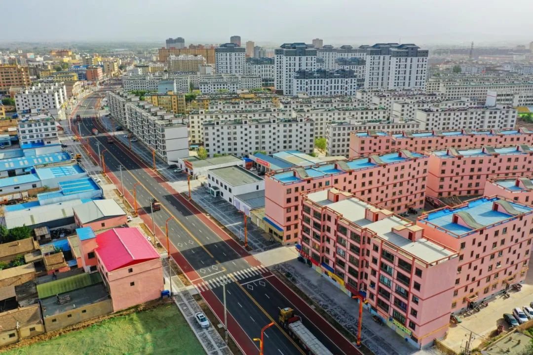 山丹县焉支大道航拍图