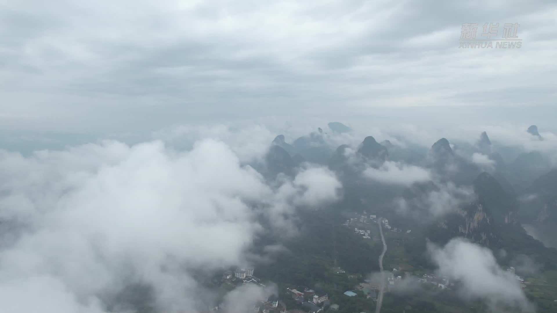 人在画中游 带你进入写实的中国山水画