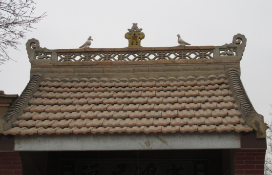 屋脊装饰鸽子的摆放图片