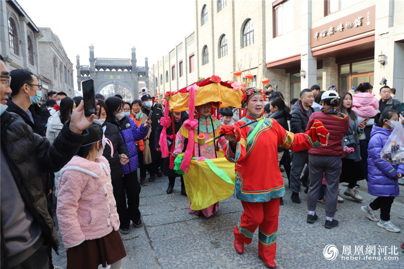 到保定过大年，西大街新春庙会让城市重燃烟火气