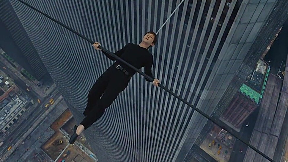 艺高人胆大!男人离地421米走钢索