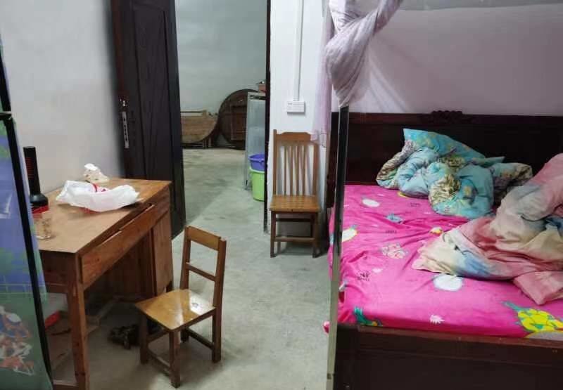 黄东明被拘禁的卧室。