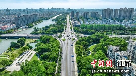 连接昆山和太仓的昆太路。