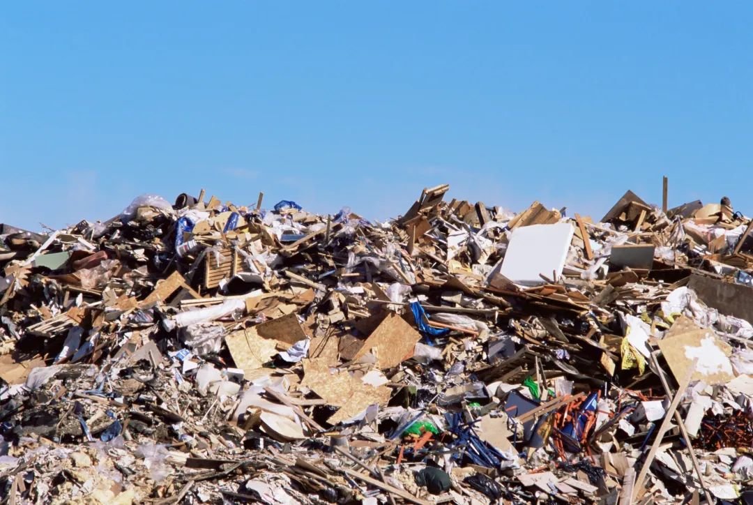 在深圳捡垃圾的“破烂之王”,3个月亏了400万