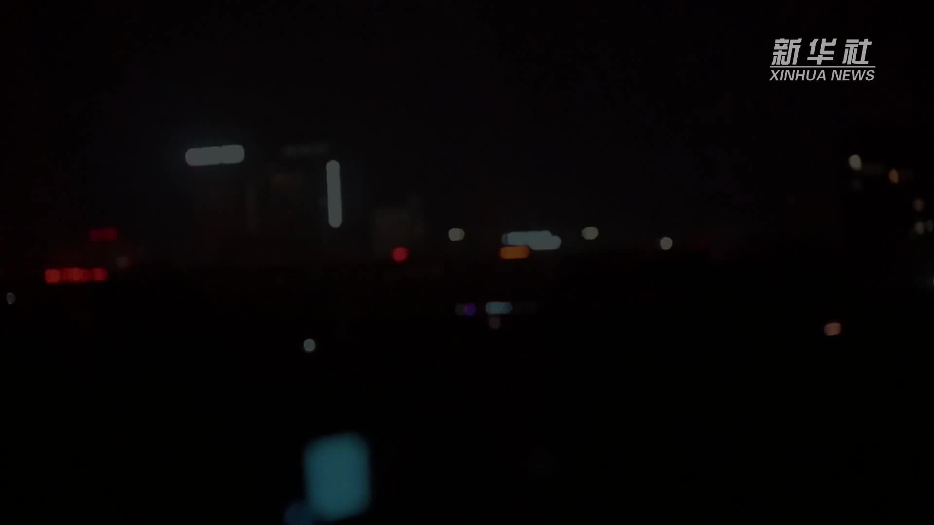 俺陪奶奶逛书会