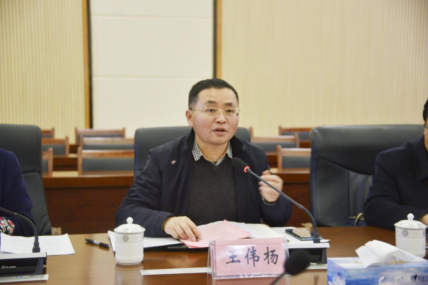 上饶市教育局副局长王伟杨在赣州职业技术学院考察交流