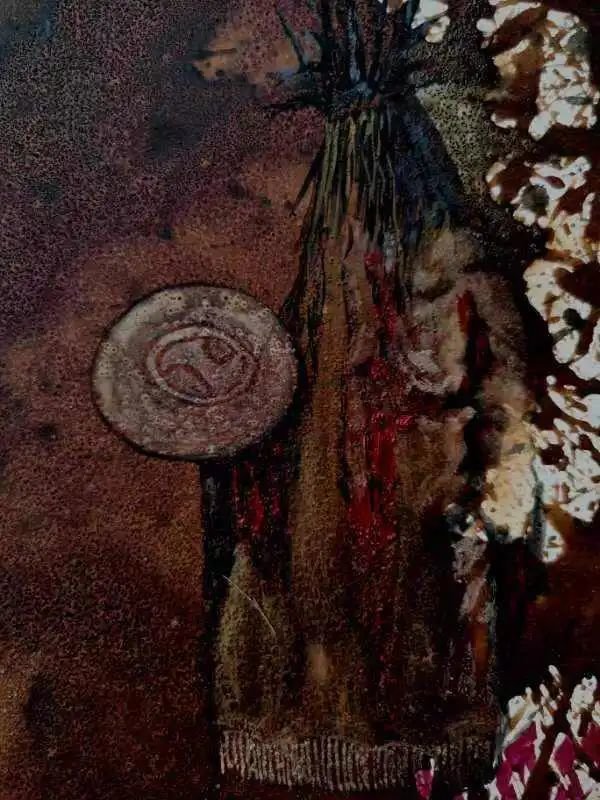 使鹿鄂温克人在兽皮上画的画 © 顾桃