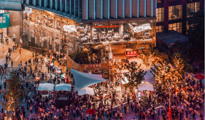 ▲ 以文和友、茶颜悦色等为代表的新消费品牌已成为长沙特有的城市爆款IP。