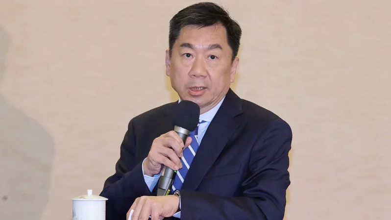 凤凰早报|中方四连问回击美国;台湾一地“百分百拒独”