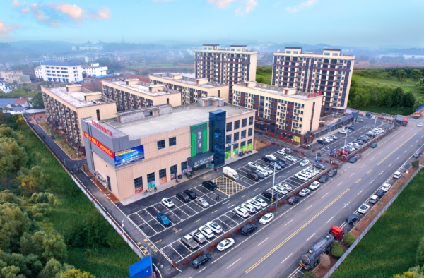 永修县艾城镇:奋力打造新型城镇化商业综合体