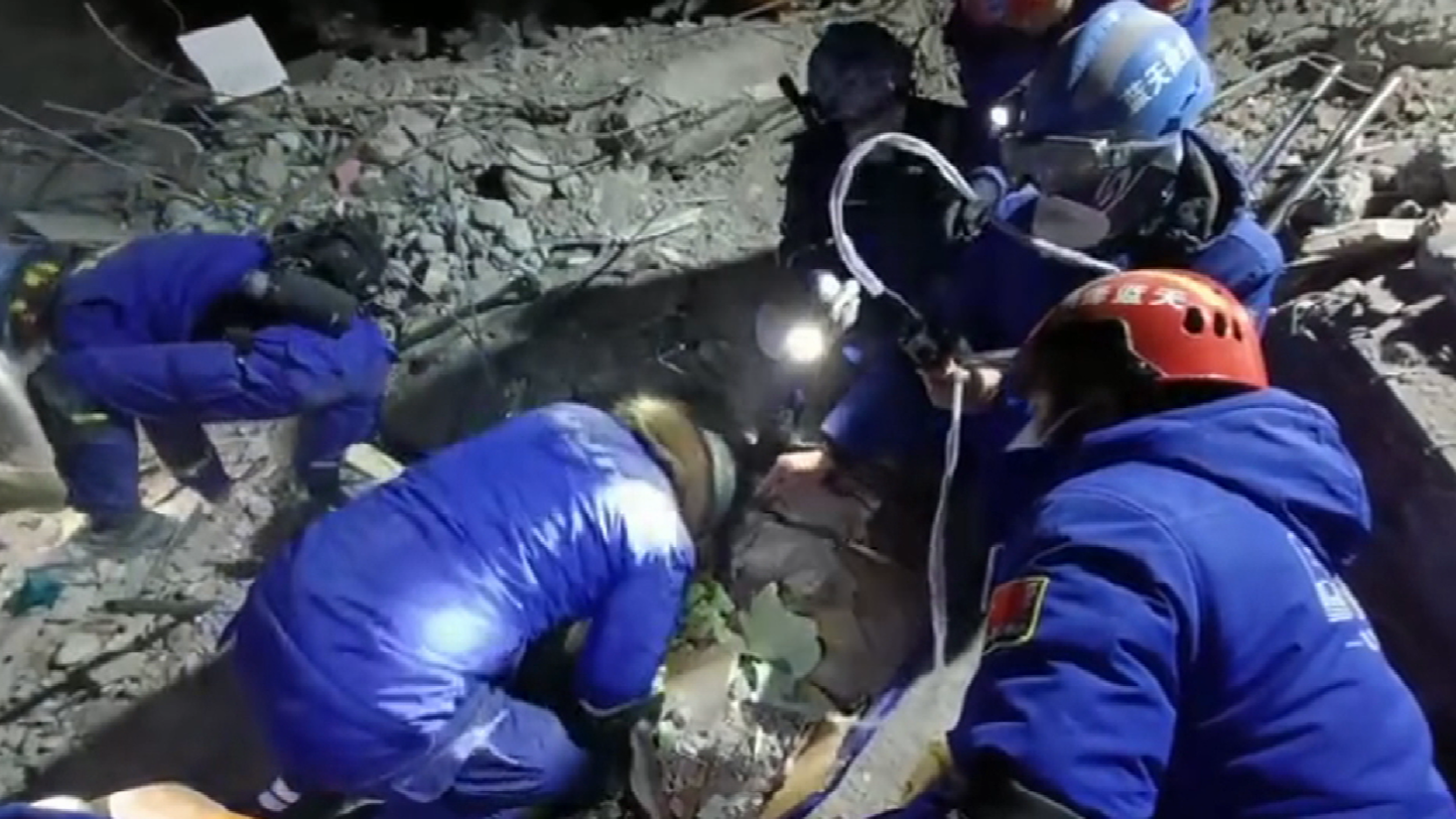 土耳其地震中国救援队累计救出8人 被埋150小时男子获救
