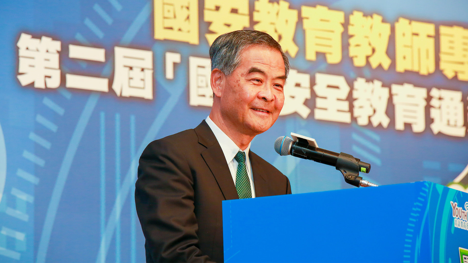 梁振英斥有香港议员不肯放弃外国护照：国家观念淡薄就不会维护国家利益