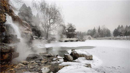 从“雪香园”到“城市蓬莱”，雪后的古莲花池究竟有多美？