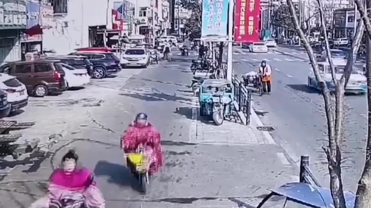 店铺门口保险杠被盗，民警1小时破案找回