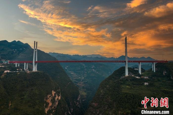 资料图:北盘江大桥。 唐哲 摄