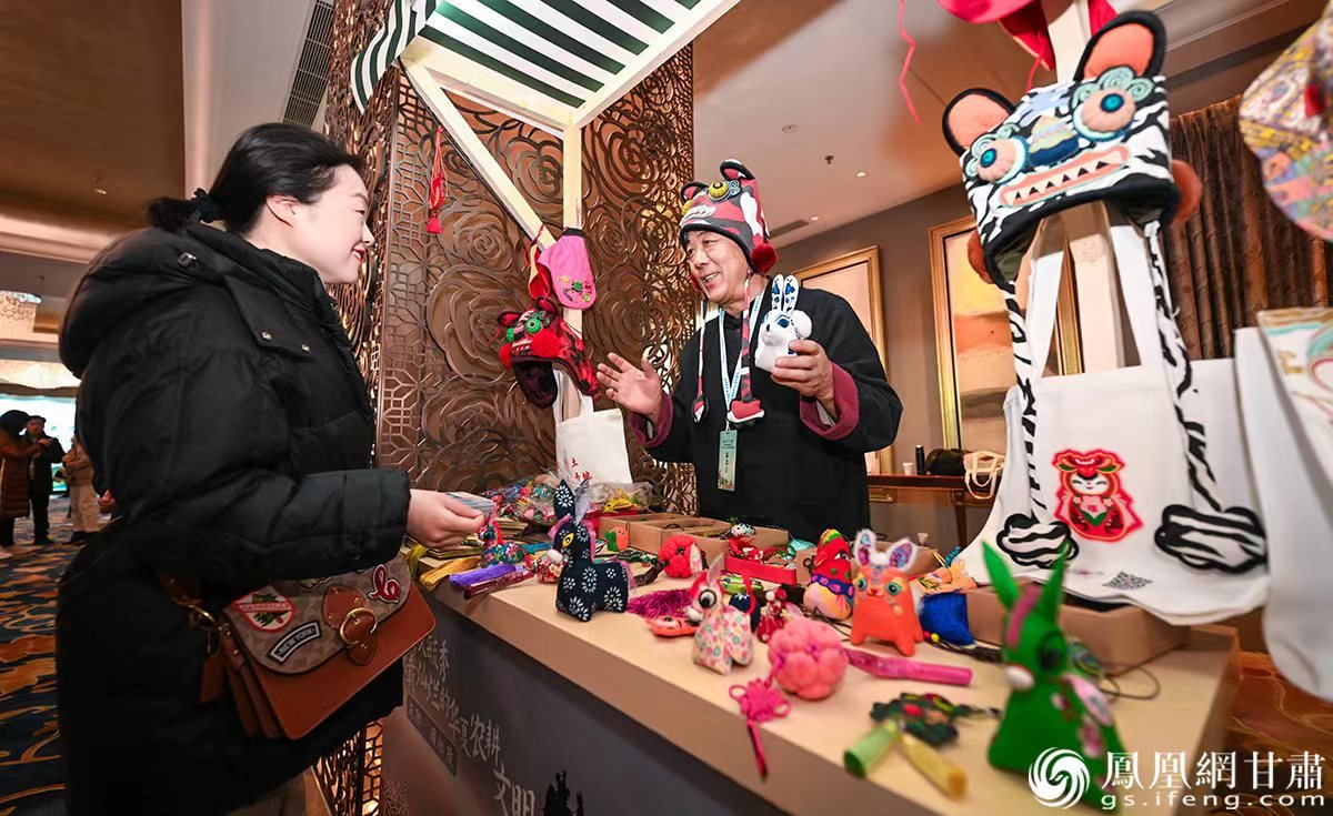 甘肃非遗市集圈粉青岛市民 杨艺锴 摄
