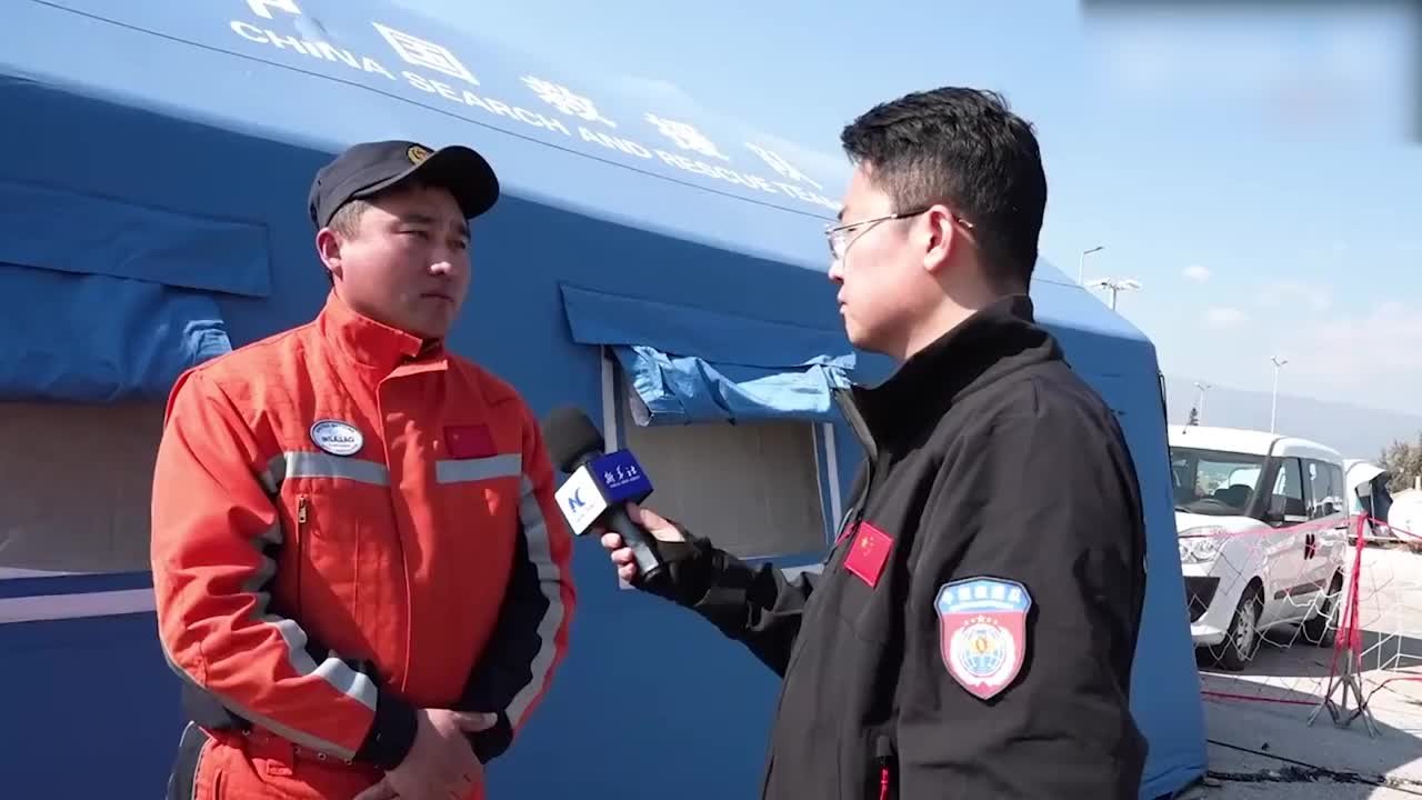 探访中国救援队营地：为保障救援他们带了1700多件器材