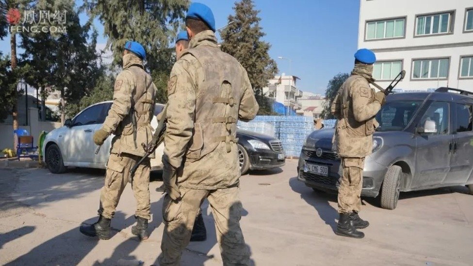 凤凰早报|中方四连问回击美国;台湾一地“百分百拒独”