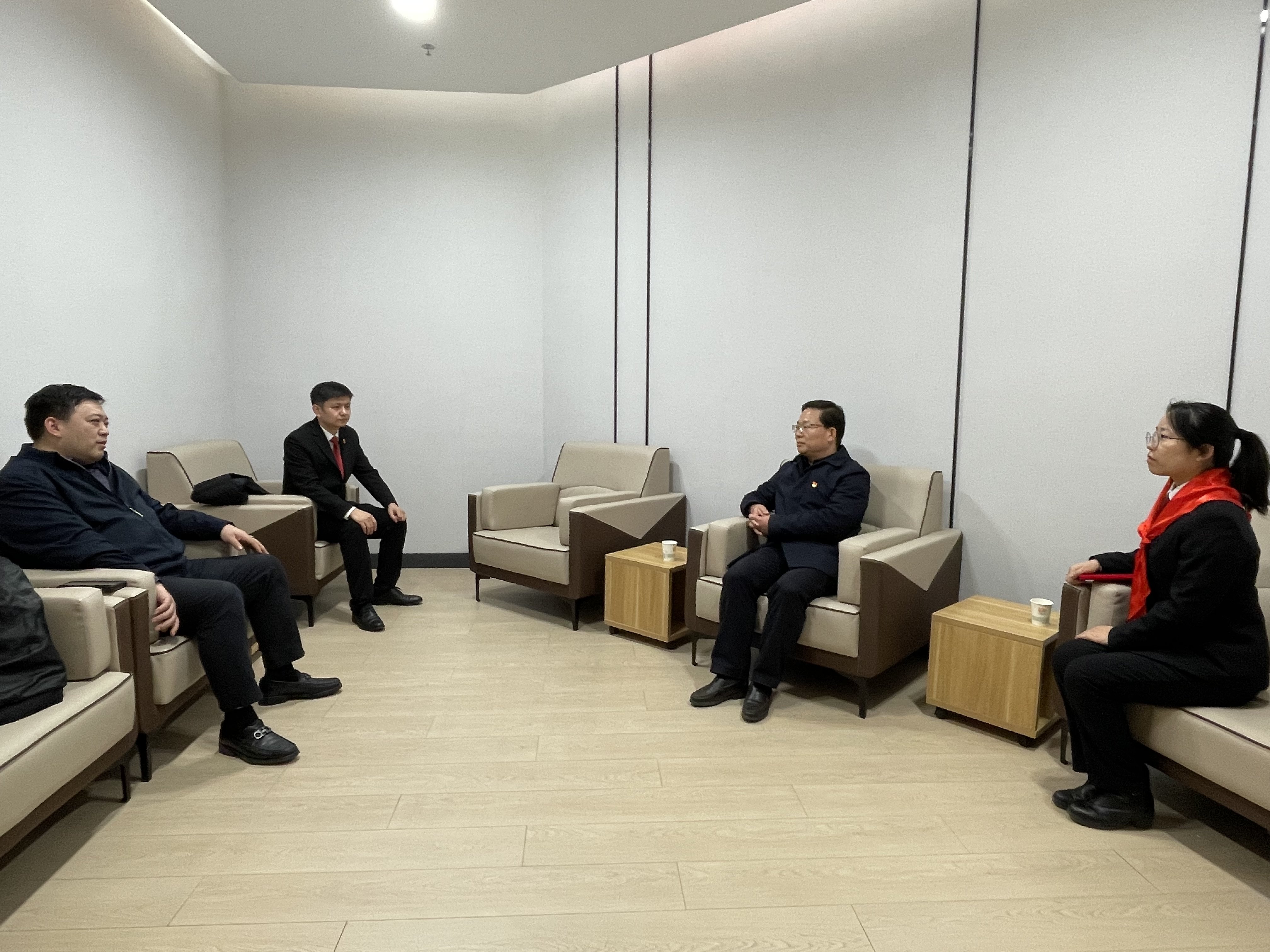 西安市未央区法院：与法“童”行 护梦未来